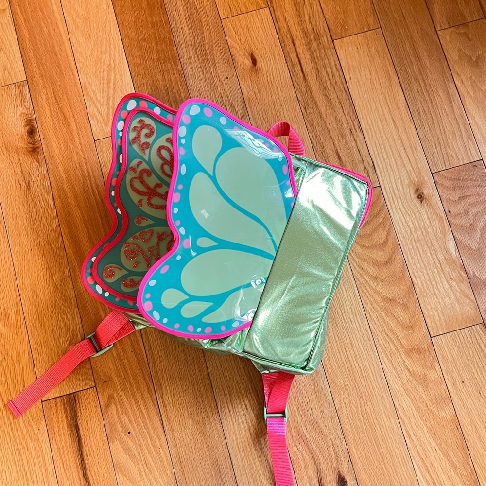 American Girl WellieWishers Flutter Wings Doll Carrier Pink and Green - Picture 3 of 13